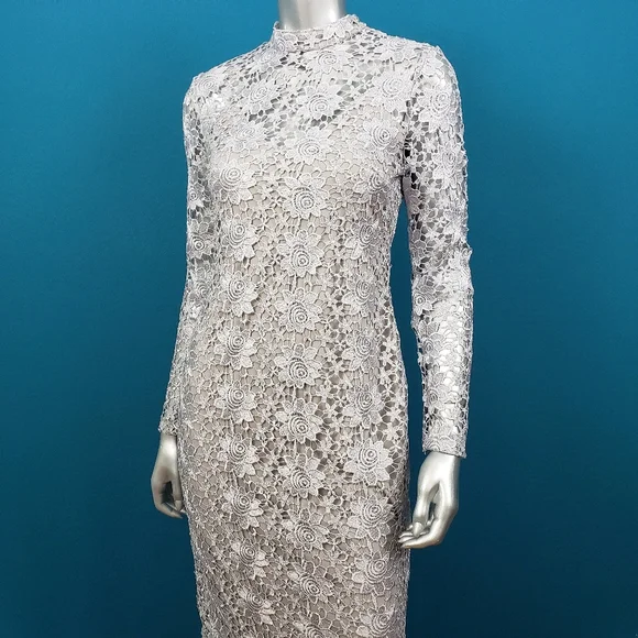 🆕️ 🎬 CLUB L LONDON Silver Crochet Lace Midi Dress // (NWT) - Picture 5 of 12